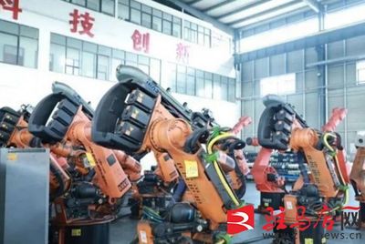 著名經濟學家鐘朋榮教授深入確山縣重點工業(yè)企業(yè)調研指導工作
